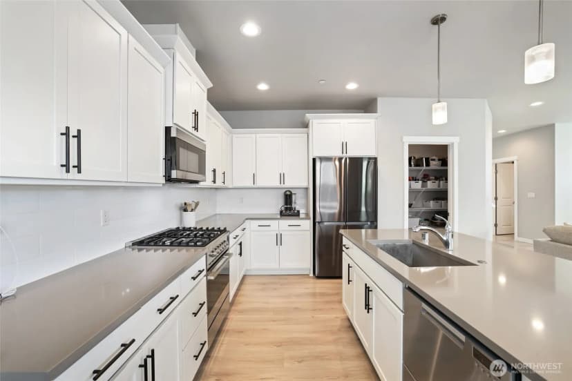 Property photo for 10445 11th Street E, Edgewood photo 10