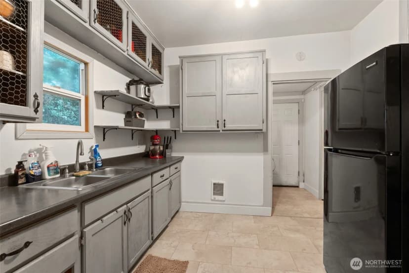 Property photo for 1817 N Tower Avenue, Centralia photo 5