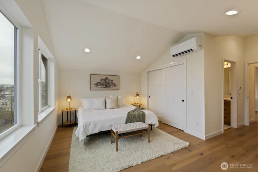 Property photo for 2213 W Bertona Street, Seattle photo 19