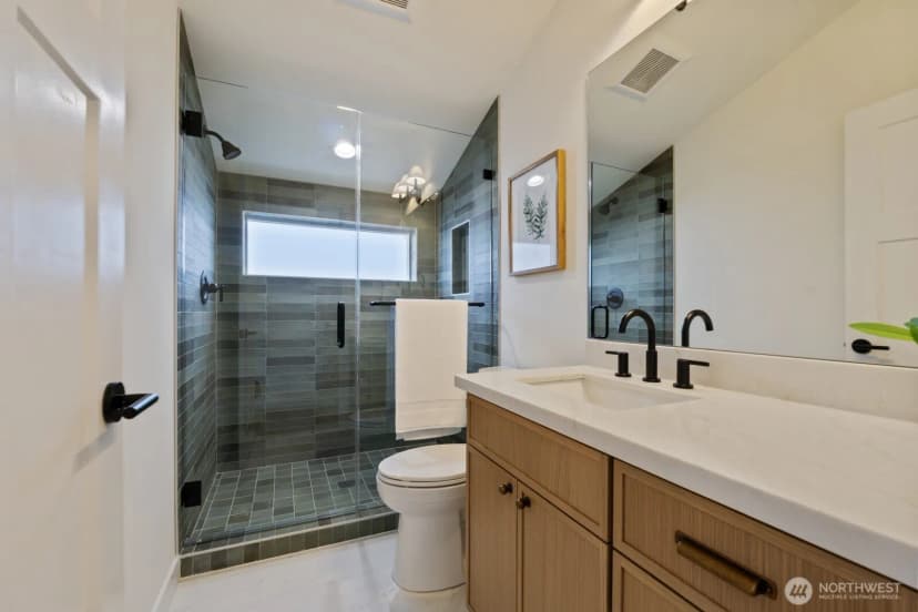 Property photo for 2213 W Bertona Street, Seattle photo 26