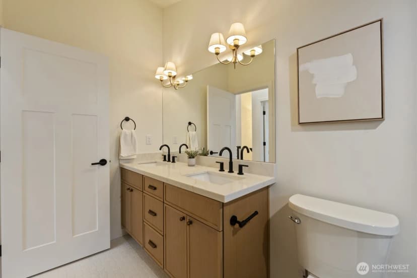 Property photo for 2213 W Bertona Street, Seattle photo 24