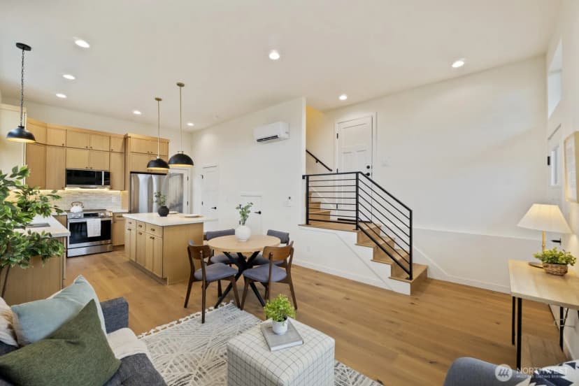 Property photo for 2213 W Bertona Street, Seattle photo 6
