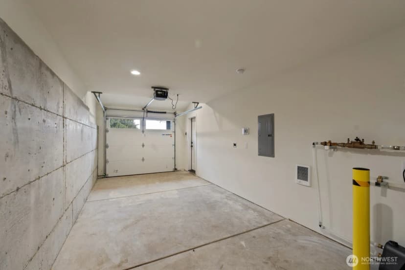 Property photo for 2213 W Bertona Street, Seattle photo 15