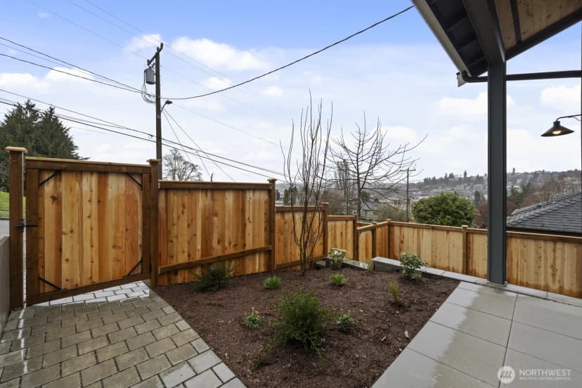 Property photo for 2213 W Bertona Street, Seattle photo 30