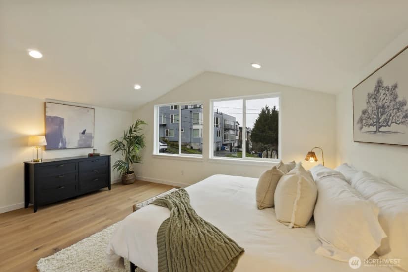 Property photo for 2213 W Bertona Street, Seattle photo 20