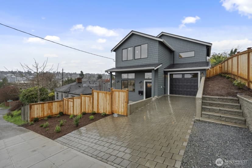 Property photo for 2213 W Bertona Street, Seattle photo 3