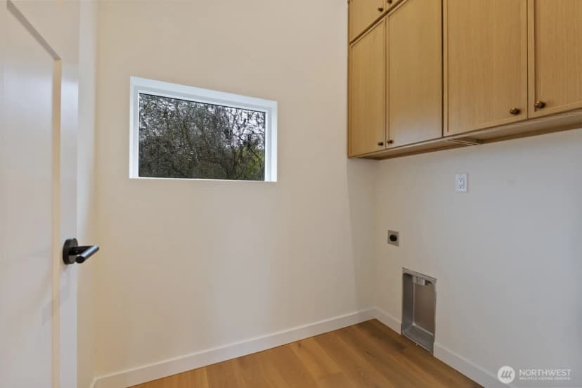 Property photo for 2213 W Bertona Street, Seattle photo 25