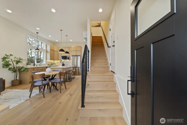 Property photo for 2213 W Bertona Street, Seattle photo 4