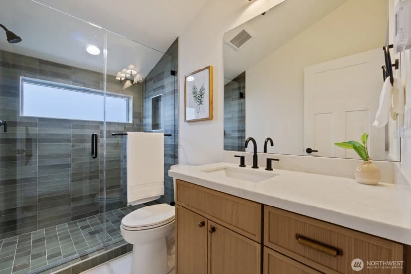 Property photo for 2213 W Bertona Street, Seattle photo 28
