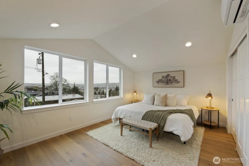 Property photo for 2213 W Bertona Street, Seattle photo 18