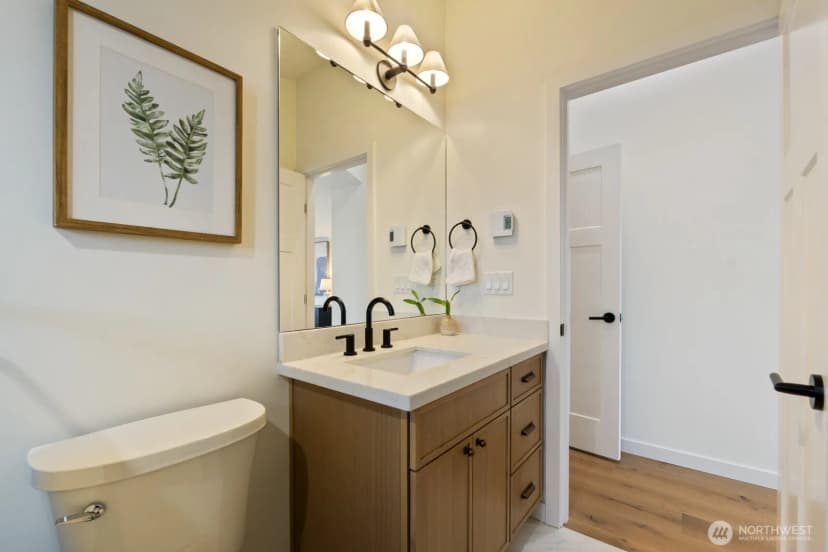 Property photo for 2213 W Bertona Street, Seattle photo 27