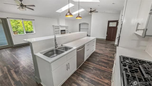 Property photo for 280 Devonshire Road, Montesano photo 2