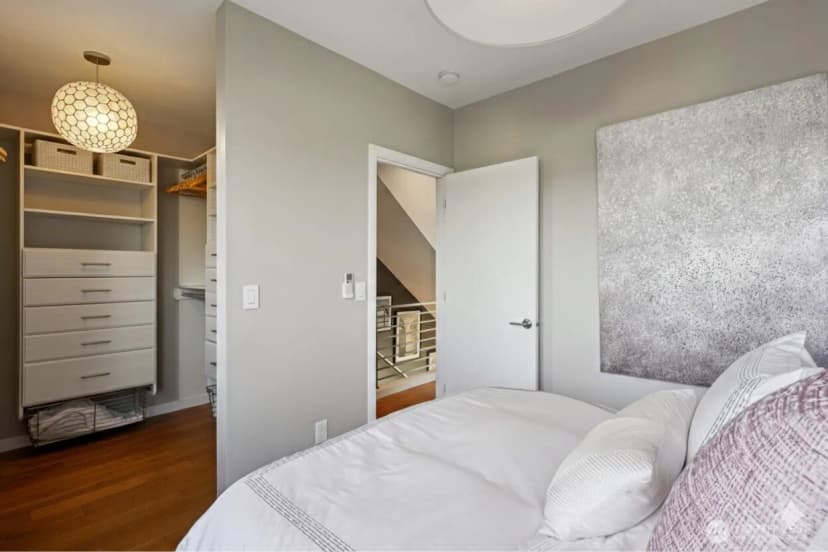 Property photo for 1230 W Emerson Street, Seattle photo 17