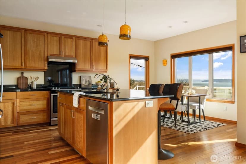 Property photo for 650 Skymeadow Drive, Coupeville photo 7