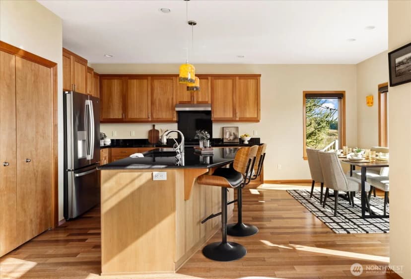 Property photo for 650 Skymeadow Drive, Coupeville photo 8