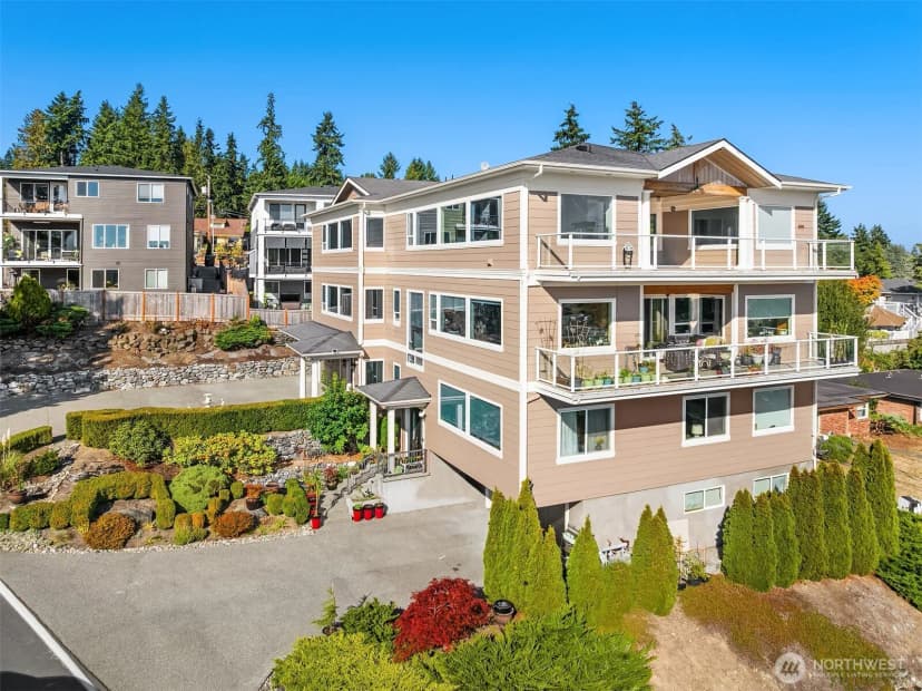 Property photo for 6404 Ne 181st Street #a&b, Kenmore photo 39