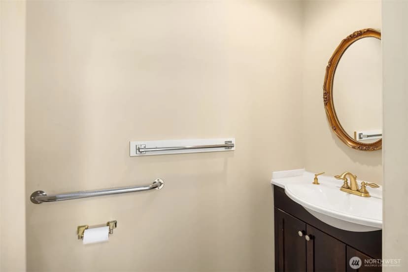 Property photo for 6404 Ne 181st Street #a&b, Kenmore photo 34