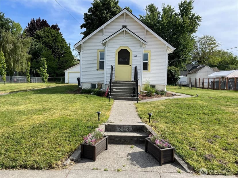 Property photo for 212 E Sixth, Waitsburg