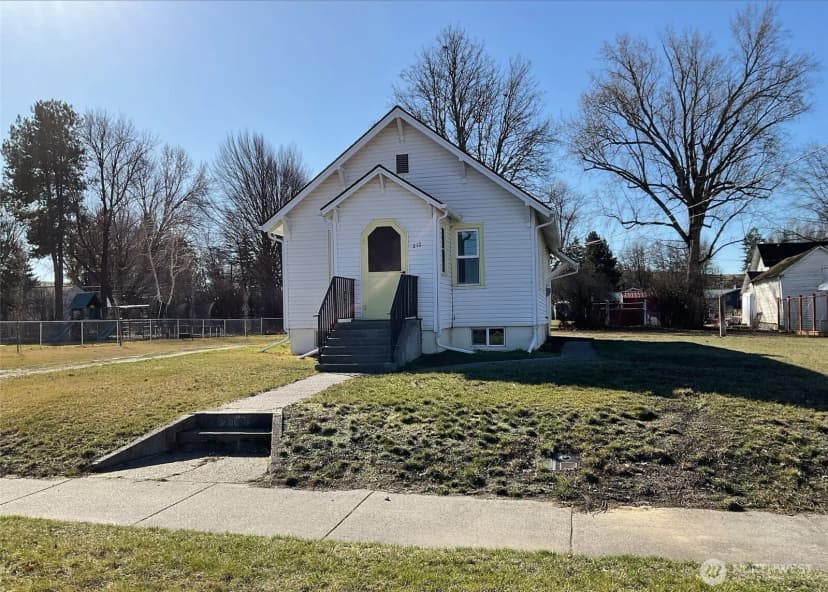 Property photo for 212 E Sixth, Waitsburg photo 4