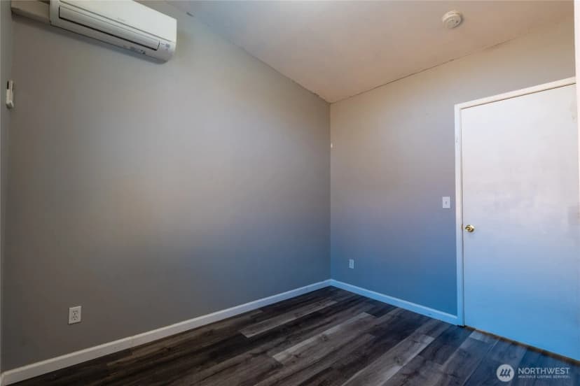 Property photo for 9452 25th Avenue Sw, Seattle photo 21