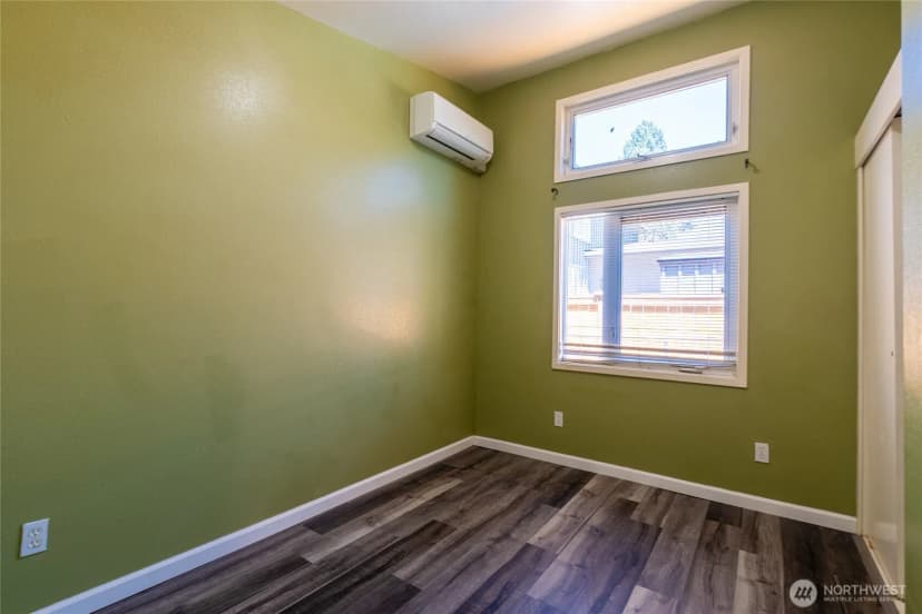Property photo for 9452 25th Avenue Sw, Seattle photo 16