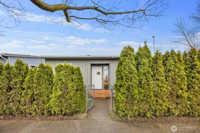 Property photo for 9452 25th Avenue Sw, Seattle photo 3