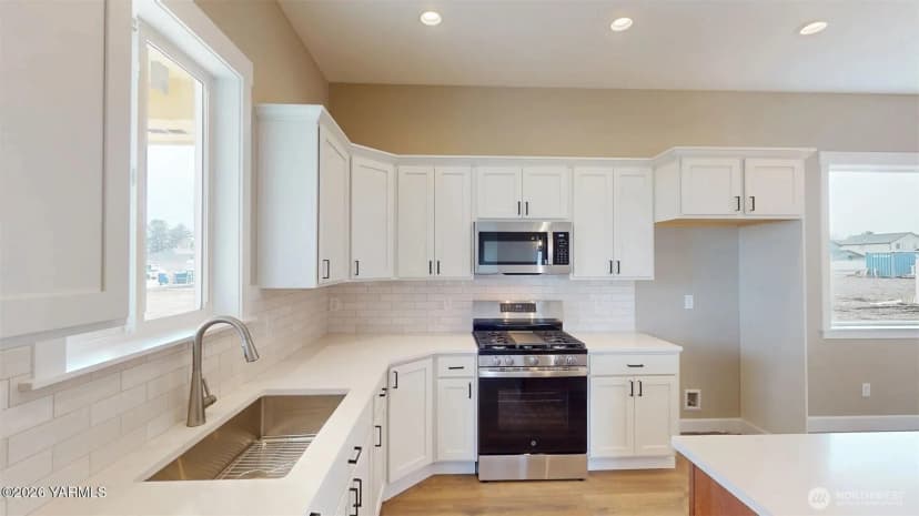 Property photo for 4606 W Larch Avenue, Yakima photo 7