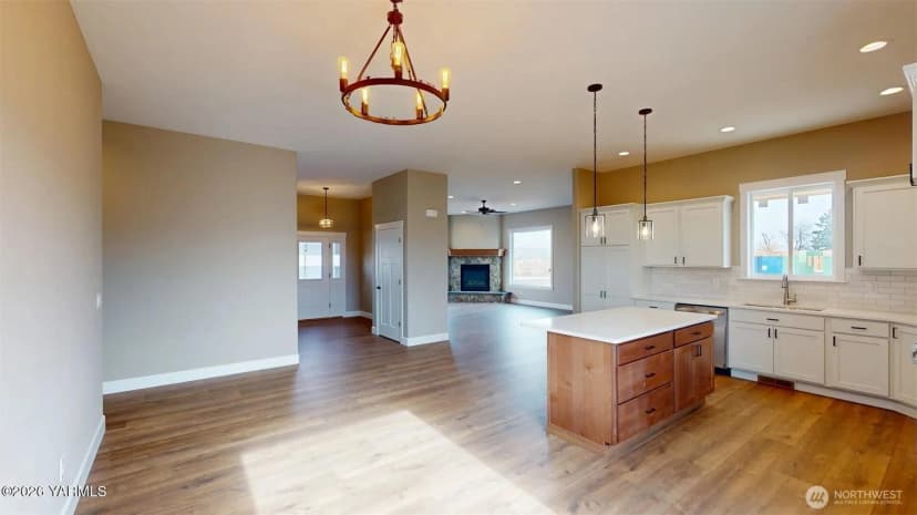 Property photo for 4606 W Larch Avenue, Yakima photo 4