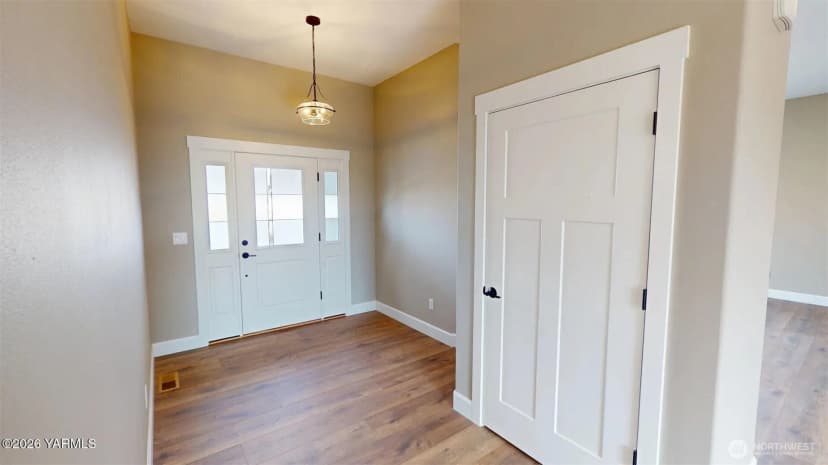 Property photo for 4606 W Larch Avenue, Yakima photo 3