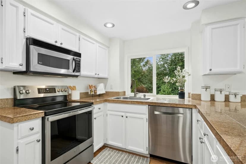 Property photo for 2824 234th Place Ne, Sammamish photo 6