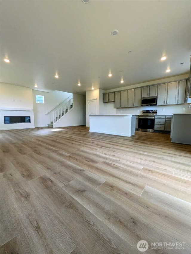 Property photo for 625 103rd Court Se #sw 08, Lake Stevens photo 5