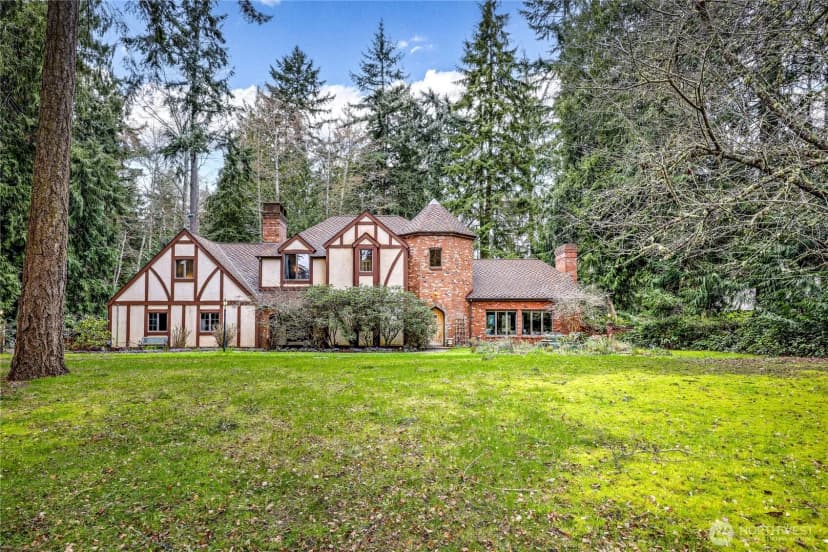 Property photo for 90 Oak Shore Drive, Port Townsend
