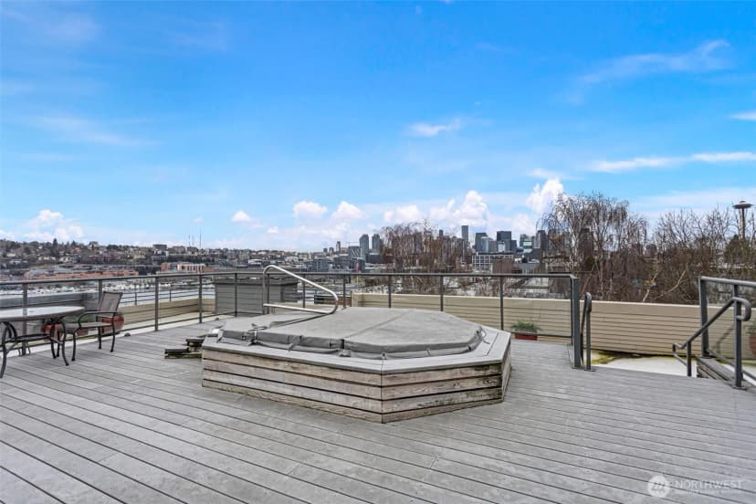 Property photo for 1504 Aurora Ave N #504, Seattle photo 14