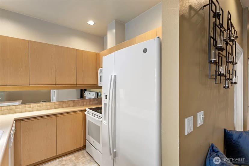 Property photo for 1504 Aurora Ave N #504, Seattle photo 5