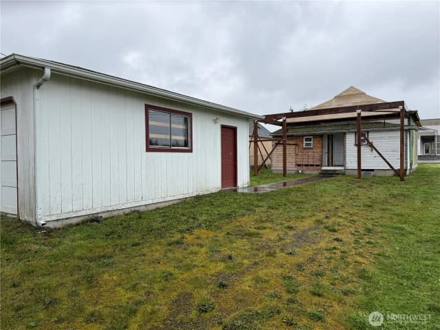 Property photo for 490 W Spruce Street, Sequim photo 3