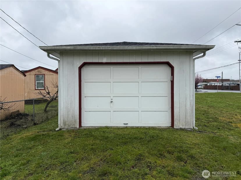 Property photo for 490 W Spruce Street, Sequim photo 15