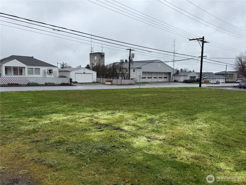 Property photo for 490 W Spruce Street, Sequim photo 17