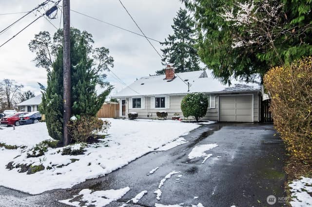 Property photo for 20225 14th Avenue S, Sea Tac photo 2
