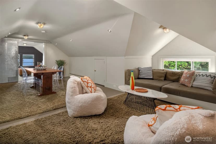 Property photo for 7735 Overlake Drive W, Medina photo 29