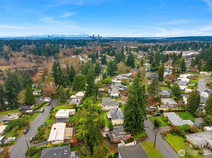Property photo for 1071 158th Place Se, Bellevue photo 10