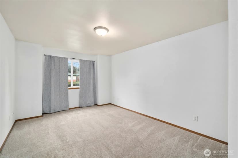 Property photo for 10806 Park Avenue S, Tacoma photo 5