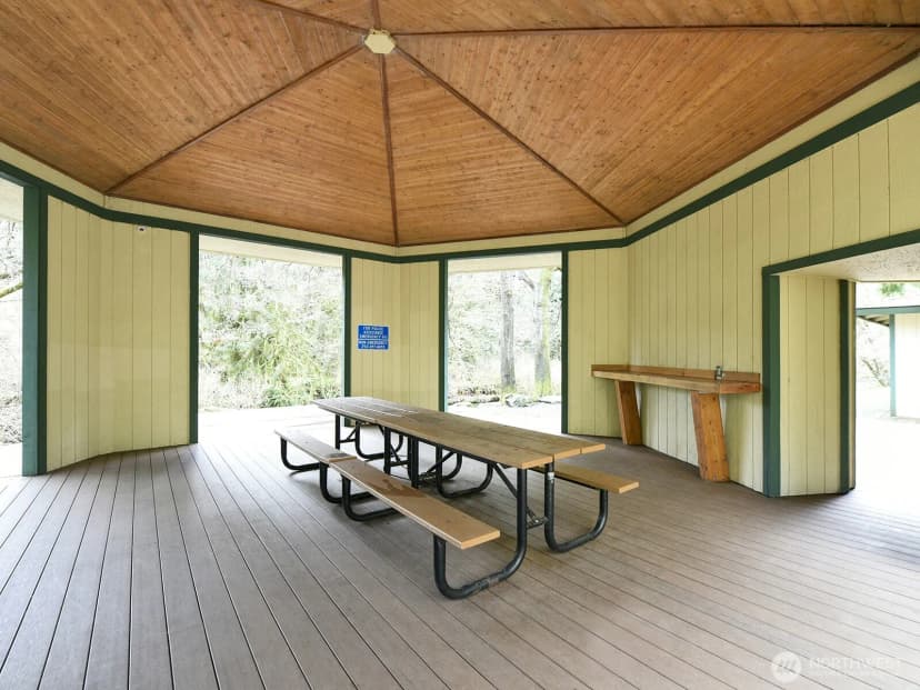 Property photo for 7713 Zircon Drive Sw, Lakewood photo 32