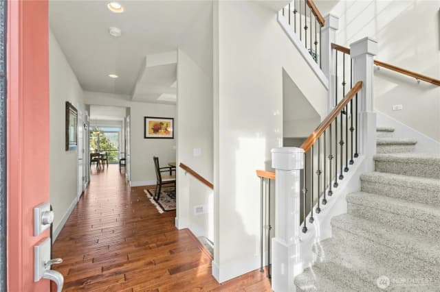 Property photo for 2744 Nw Pine Cone Place, Issaquah photo 3