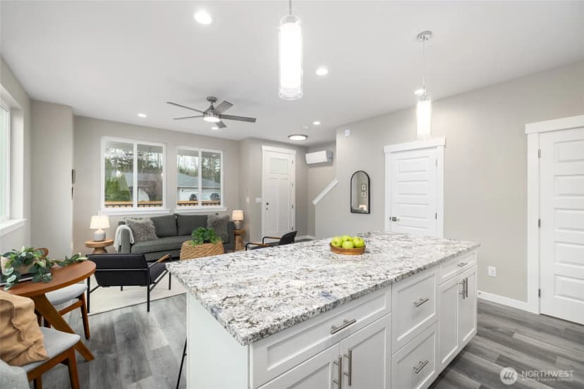 Property photo for 1515 N Waugh Road #b, Mount Vernon photo 7