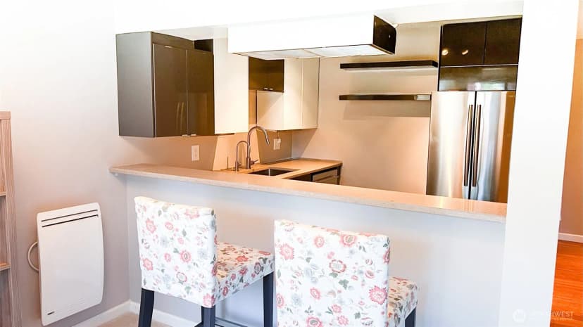 Property photo for 3838 Lake Washington Boulevard Se #b-5, Bellevue photo 6