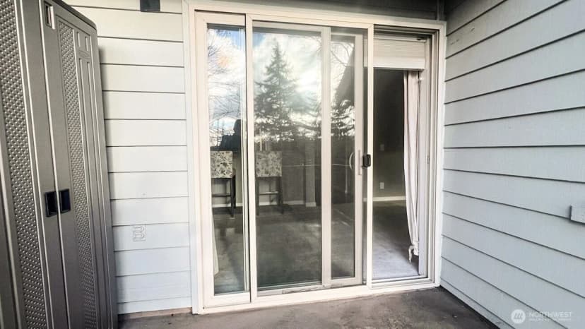 Property photo for 3838 Lake Washington Boulevard Se #b-5, Bellevue photo 25