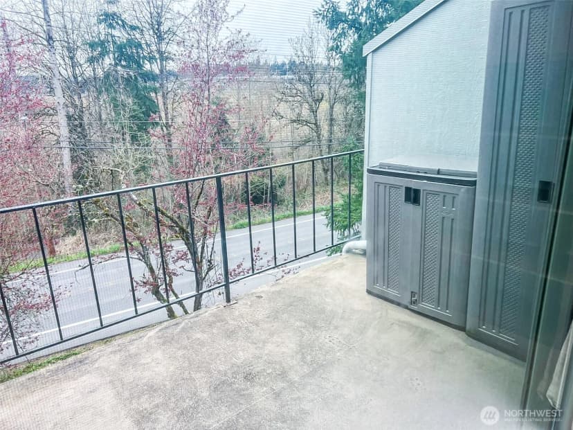 Property photo for 3838 Lake Washington Boulevard Se #b-5, Bellevue photo 24