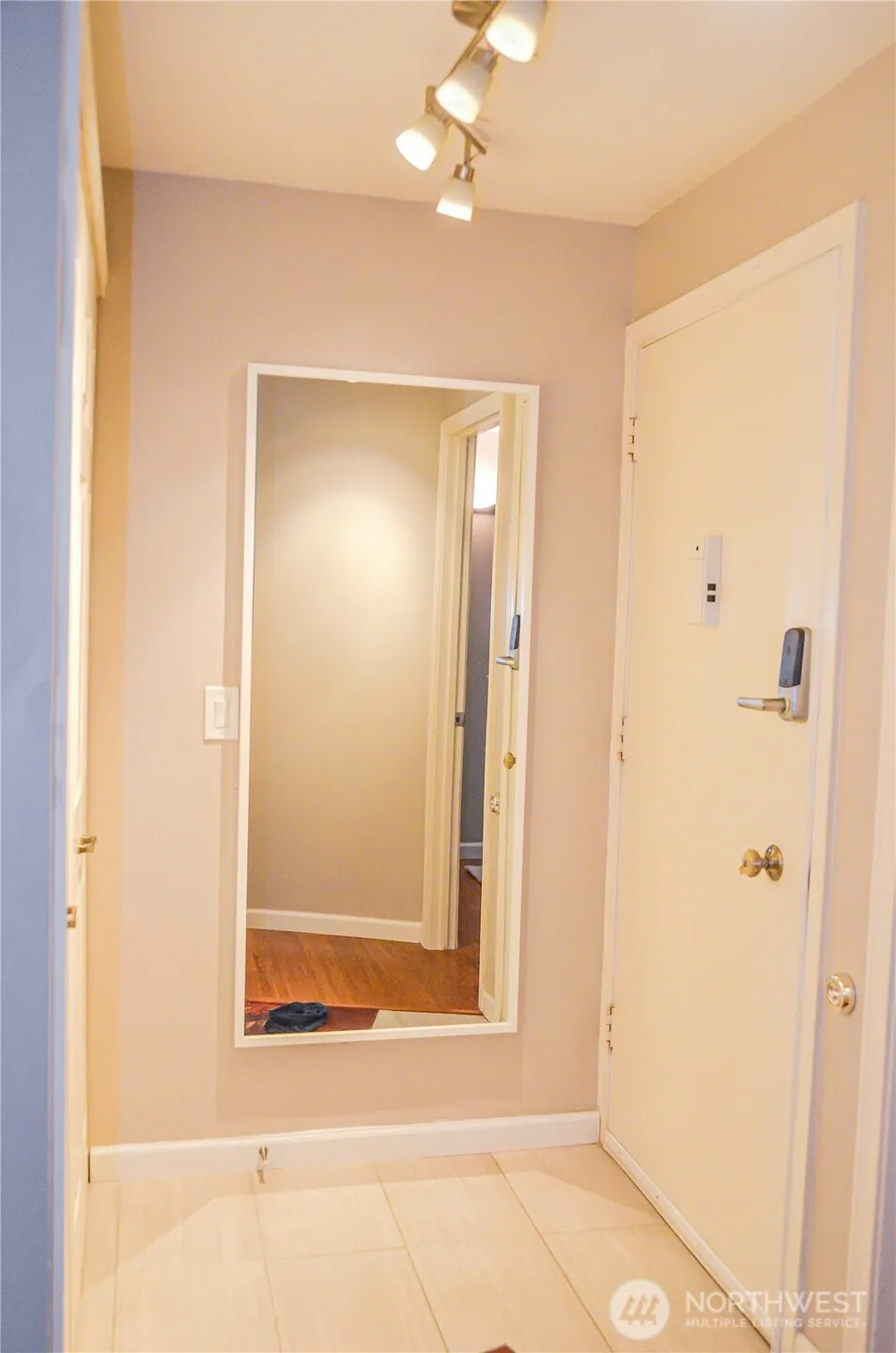 Property photo for 3838 Lake Washington Boulevard Se #b-5, Bellevue photo 22
