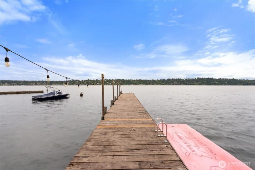 Property photo for 13117 Holmes Point Drive Ne, Kirkland photo 21