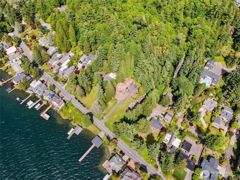 Property photo for 13117 Holmes Point Drive Ne, Kirkland photo 24